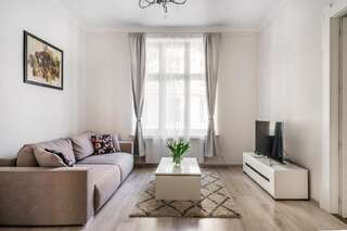 Апарт-отели The Townhouse by Loft Affair Краков Romantic Apartment  with 2 Bedrooms-9