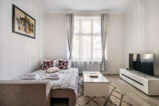 Апарт-отели The Townhouse by Loft Affair Краков Romantic Apartment  with 2 Bedrooms-16