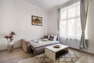 Апарт-отели The Townhouse by Loft Affair Краков Romantic Apartment  with 2 Bedrooms-17