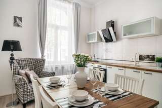 Апарт-отели The Townhouse by Loft Affair Краков Romantic Apartment  with 2 Bedrooms-22